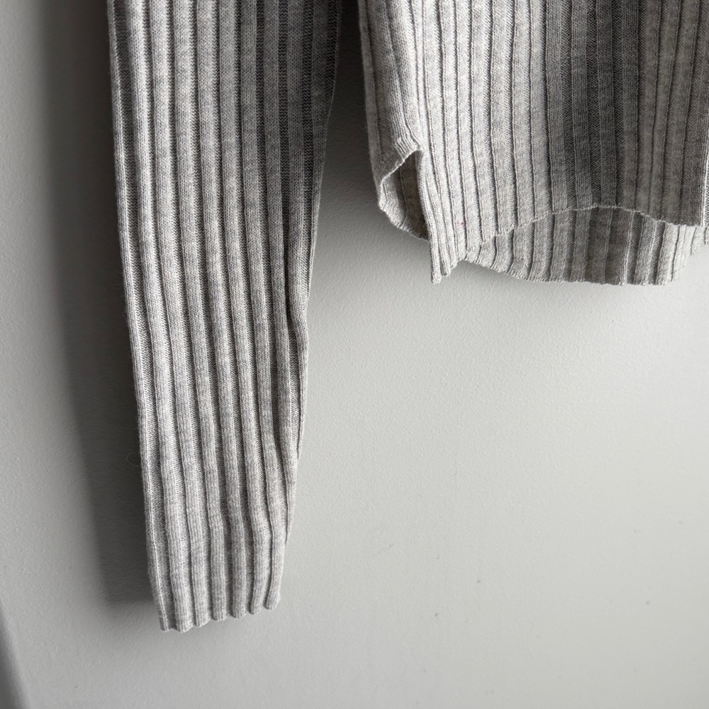 Babaton Light Gray Ribbed Sweater - Picture 4 of 5